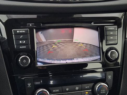 Used 2022 Nissan Rogue Sport SV image 19