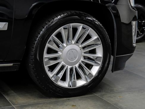 Used 2016 Cadillac Escalade Platinum RWD image 68