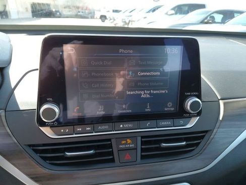 Used 2025 Nissan Altima 2.5 SV image 18