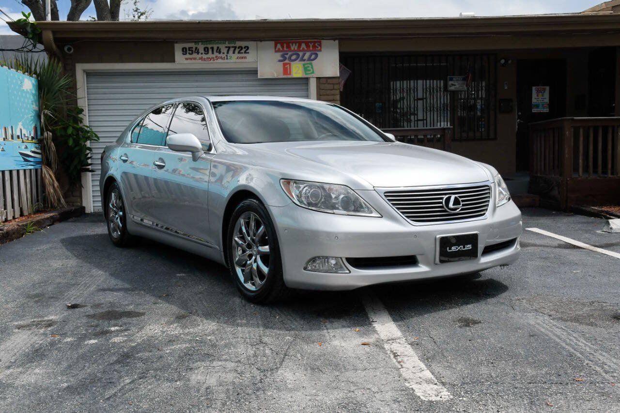 Used 2008 Lexus LS 460 RWD image 4