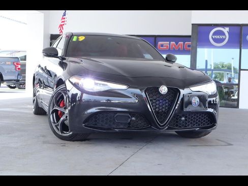 Used 2019 Alfa Romeo Giulia Ti w/ Nero Edizione AWD/4WD image 1