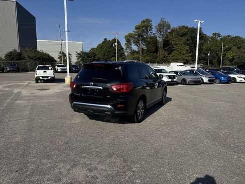 Used 2020 Nissan Pathfinder SL image 5