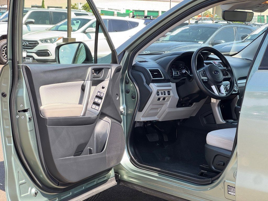 Used 2018 Subaru Forester 2.5i Premium AWD/4WD image 8
