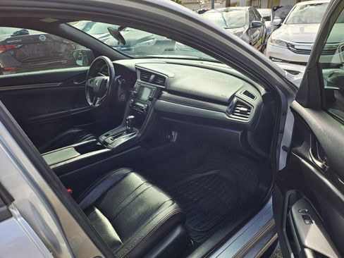 Used 2019 Honda Civic Sport image 5
