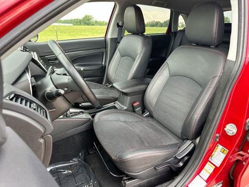 Used 2024 Mitsubishi Outlander Sport SE AWD/4WD image 11