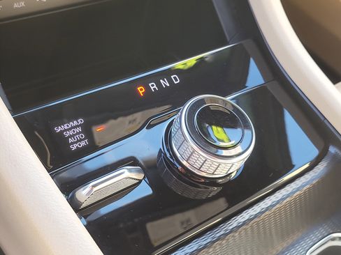 Used 2024 Jeep Grand Cherokee Limited image 28