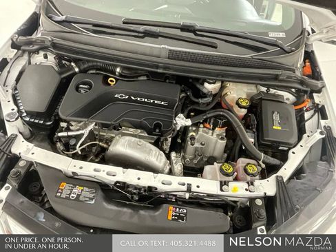 Used 2018 Chevrolet Volt LT w/ Comfort Package FWD image 49