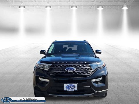 Used 2023 Ford Explorer XLT w/ Equipment Group 202A AWD/4WD image 8