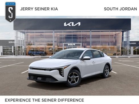 New 2026 Kia K4 LXS FWD image 1