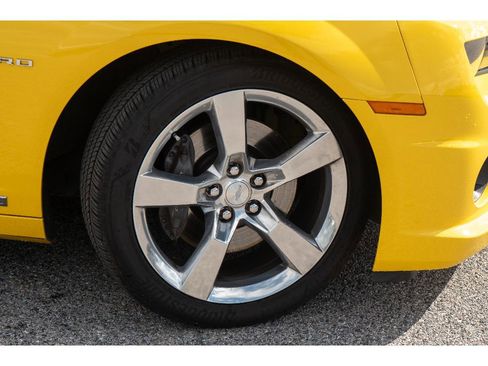Used 2010 Chevrolet Camaro SS RWD image 24