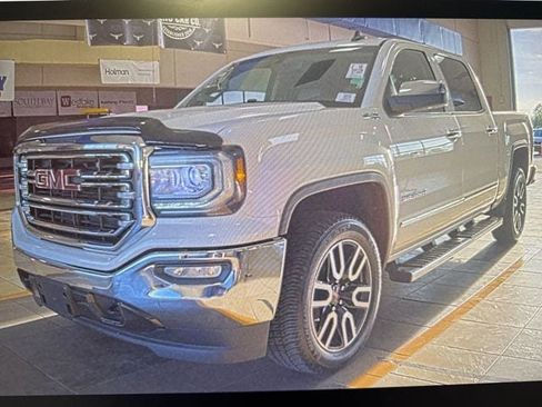 Used 2018 GMC Sierra 1500 SLT w/ SLT Premium Package image 2