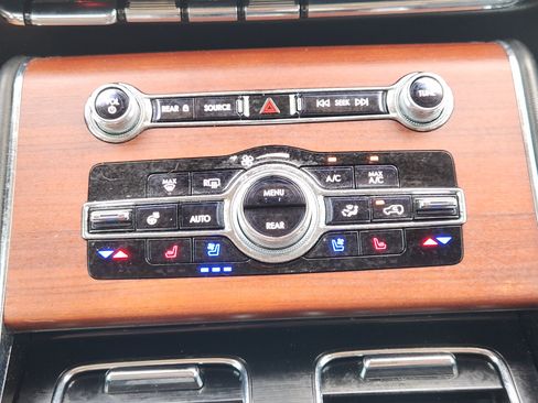 Used 2022 Lincoln Aviator Reserve w/ Equipment Group 201A AWD/4WD image 18
