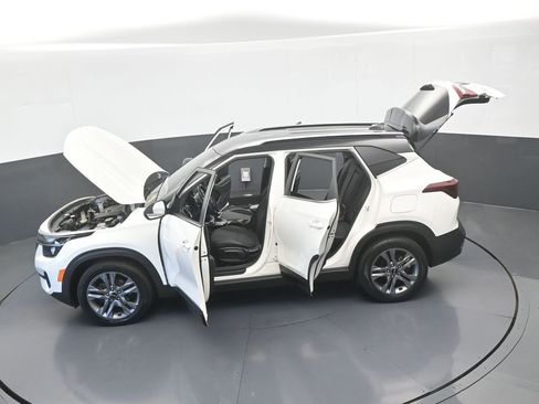 Used 2023 Kia Seltos S FWD image 59