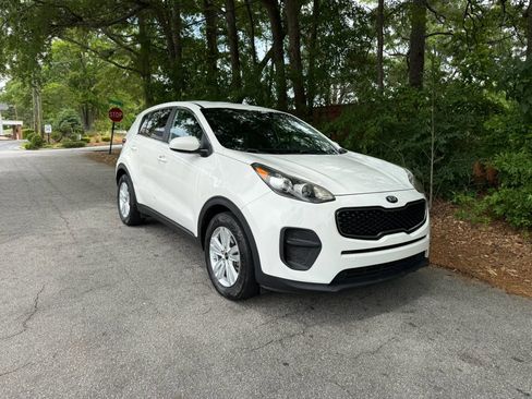 Used 2019 Kia Sportage LX FWD image 11