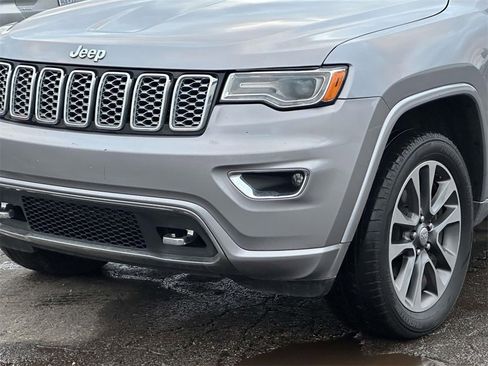 Used 2018 Jeep Grand Cherokee Overland image 8