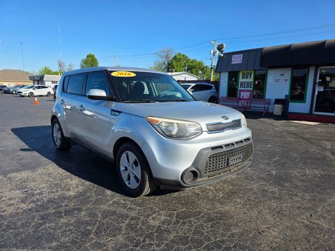 Used 2016 Kia Soul FWD image 5