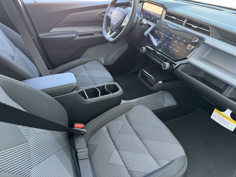 New 2027 Chevrolet Bolt LT w/ Comfort Package FWD image 21