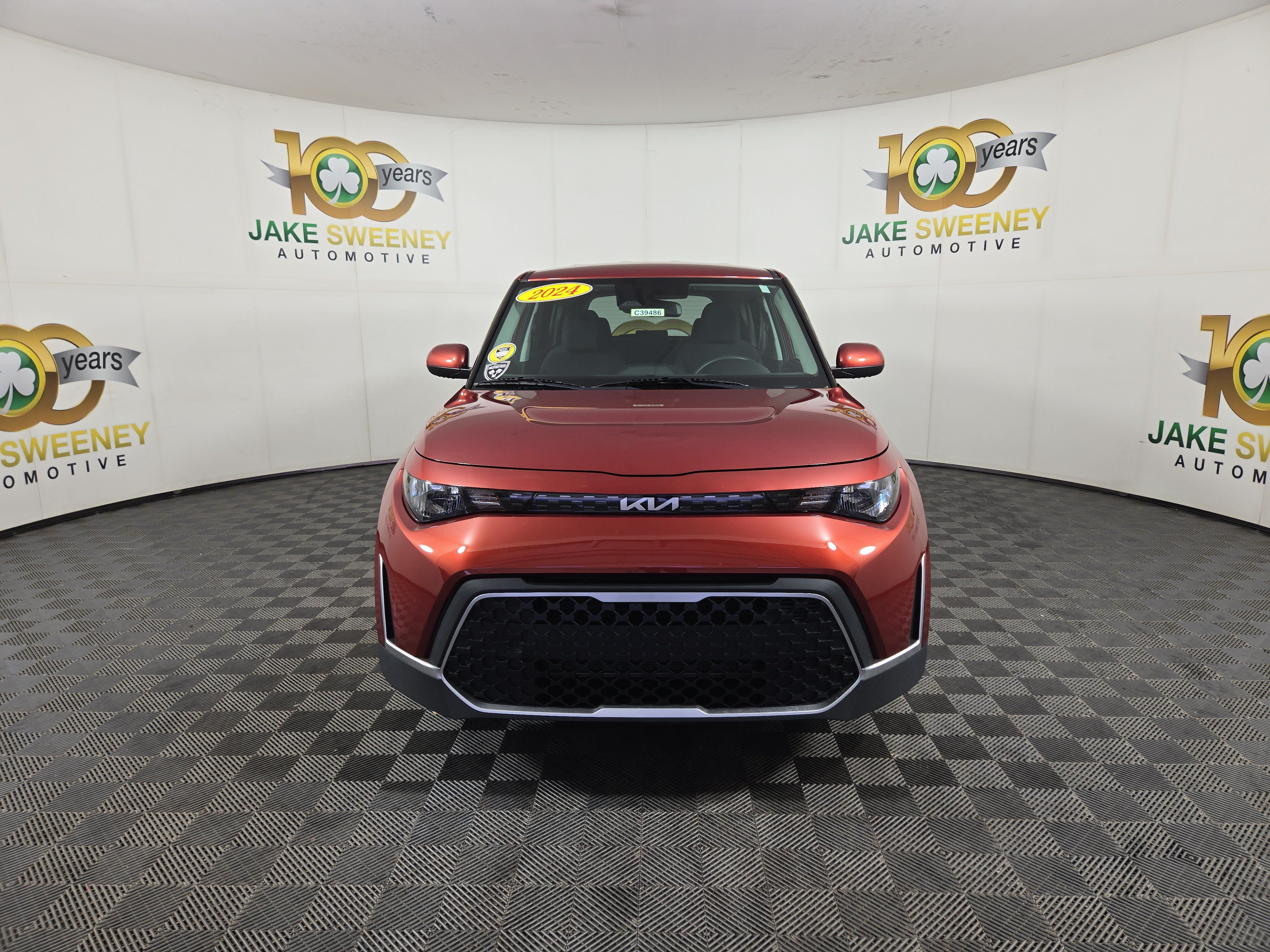 Used 2024 Kia Soul LX w/ Option Group 015 FWD image 3