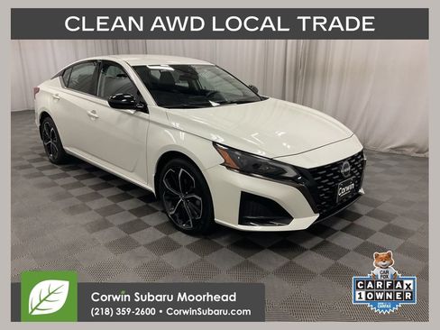 Used 2023 Nissan Altima 2.5 SR AWD/4WD image 1