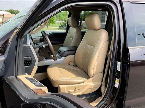Used 2019 Ford F150 Lariat w/ Equipment Group 502A Luxury AWD/4WD image 24