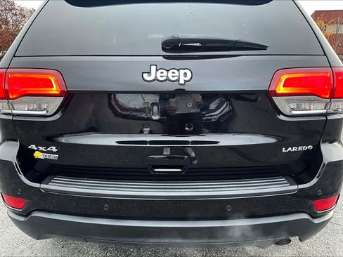 Used 2020 Jeep Grand Cherokee Laredo image 33