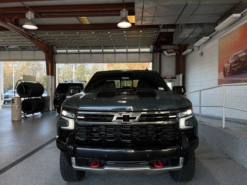 New 2026 Chevrolet Silverado 1500 ZR2 image 2