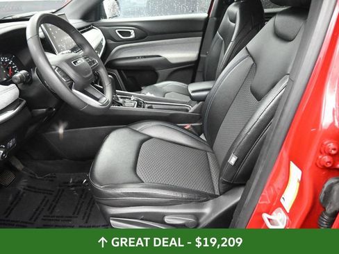 Used 2024 Jeep Compass Latitude image 29