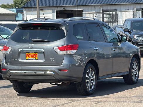 Used 2015 Nissan Pathfinder SV AWD/4WD image 3
