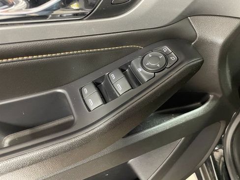Used 2021 Chevrolet Traverse LT AWD/4WD image 19