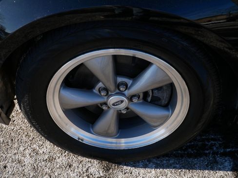 Used 2006 Ford Mustang GT image 15