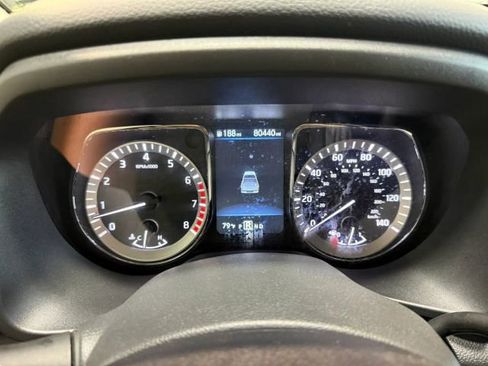 Used 2019 Nissan Titan S image 18