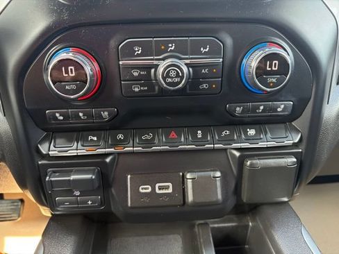 Certified 2020 Chevrolet Silverado 1500 LTZ w/ LTZ Plus Package AWD/4WD image 21