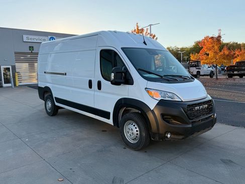 New 2026 RAM ProMaster 2500 w/ Convenience Group image 6