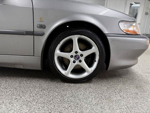 Used 2002 Saab 9-3 Viggen FWD image 34
