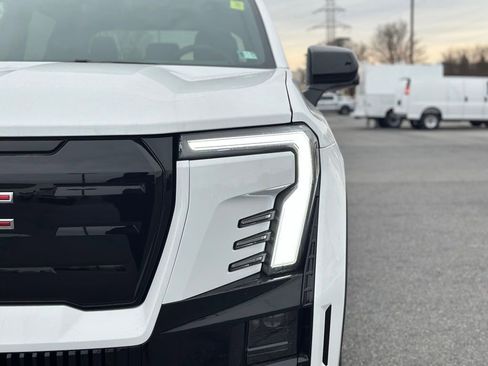 New 2026 GMC Sierra EV Elevation AWD/4WD image 27