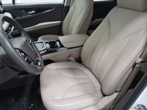 Certified 2022 Lincoln Nautilus FWD image 11