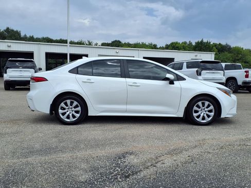 Used 2024 Toyota Corolla LE FWD image 21