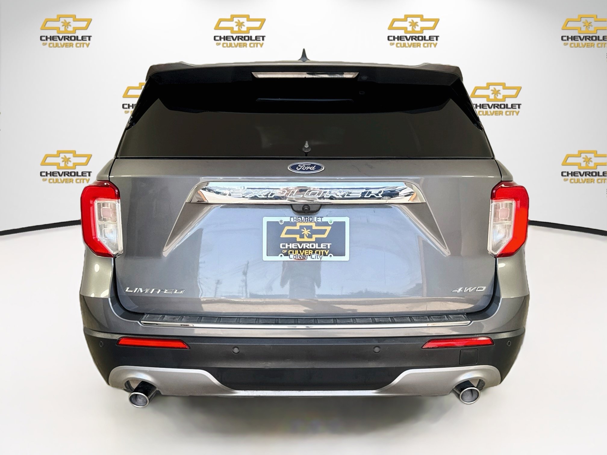 Used 2023 Ford Explorer Limited w/ Equipment Group 301A AWD/4WD image 7