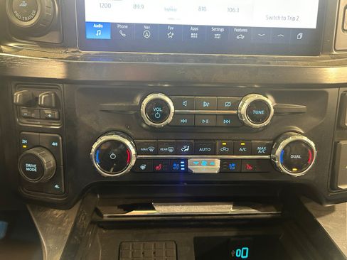 Used 2023 Ford F350 Lariat w/ Tow Technology Package AWD/4WD image 17
