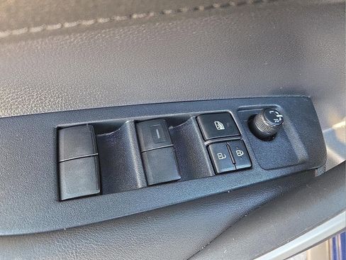 Used 2020 Toyota Corolla SE image 15