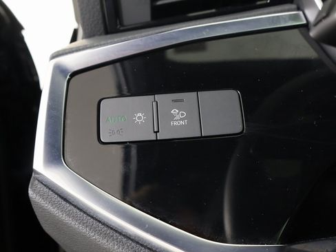 Used 2025 Audi Q3 2.0T Premium w/ Convenience Package image 27