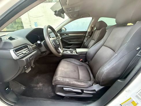Used 2019 Honda Accord LX image 9