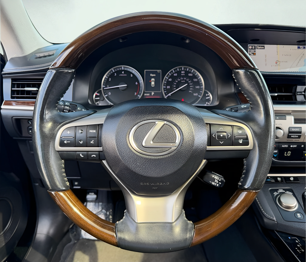 Used 2016 Lexus ES 350 w/ Navigation System Package FWD image 36