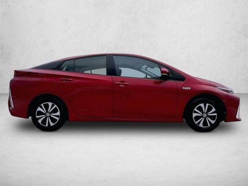 Used 2017 Toyota Prius Prime Premium FWD image 5