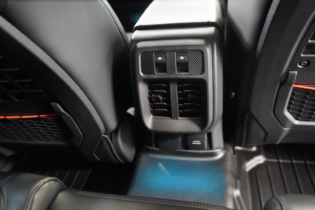 New 2026 Ford Bronco Raptor w/ Interior Carbon Fiber Pack AWD/4WD image 32