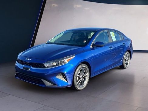 Certified 2023 Kia Forte LXS image 1