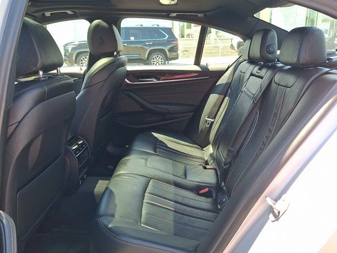 Used 2019 BMW 530i xDrive w/ Convenience Package AWD/4WD image 11
