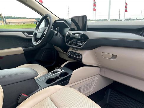 Used 2020 Ford Escape SEL FWD image 30