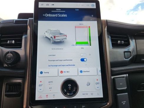 Used 2024 Ford F150 Lightning Lariat image 24