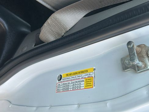 Used 2018 Chevrolet Express 3500 LT w/ LT Preferred Equipment Group image 15